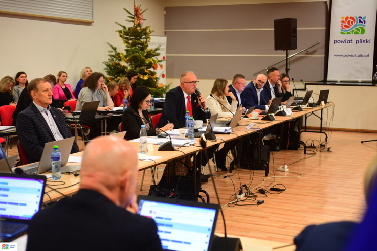 Powiat Pilski: Radni uchwalili budżet na 2024 rok